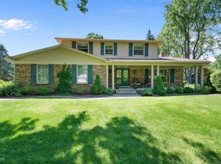 61521 N Ridge Trl, Washington, MI 48094