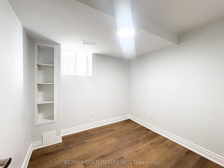 9 Hybrid St #BASEMENT — Photo 6