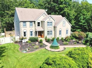 38 Wilkeshire Blvd, Randolph, NJ 07869