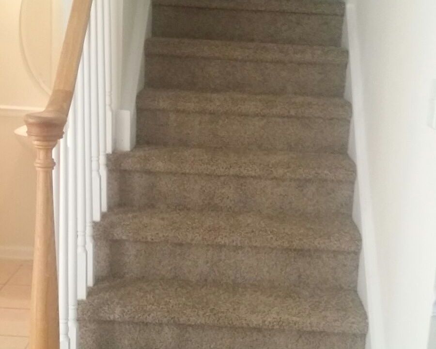 stairway to 2nd floor