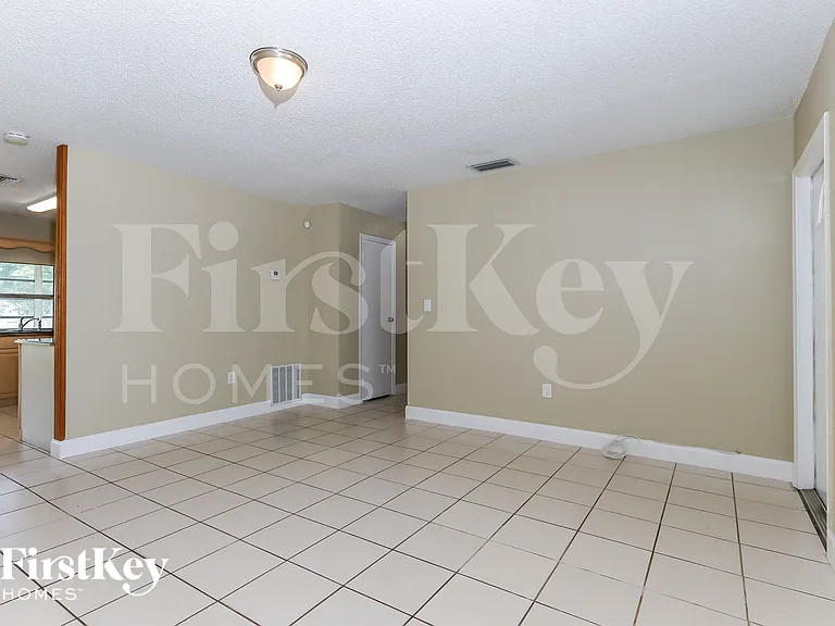 9341 NW 24th Pl — Photo 4