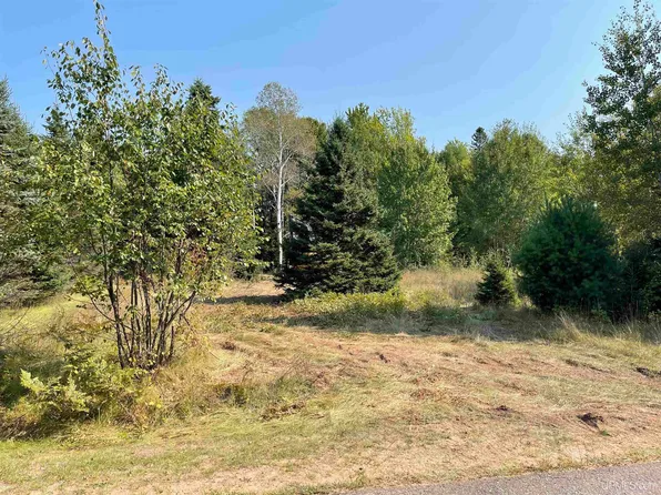 816 Mangum Rd, Marquette, MI 49855