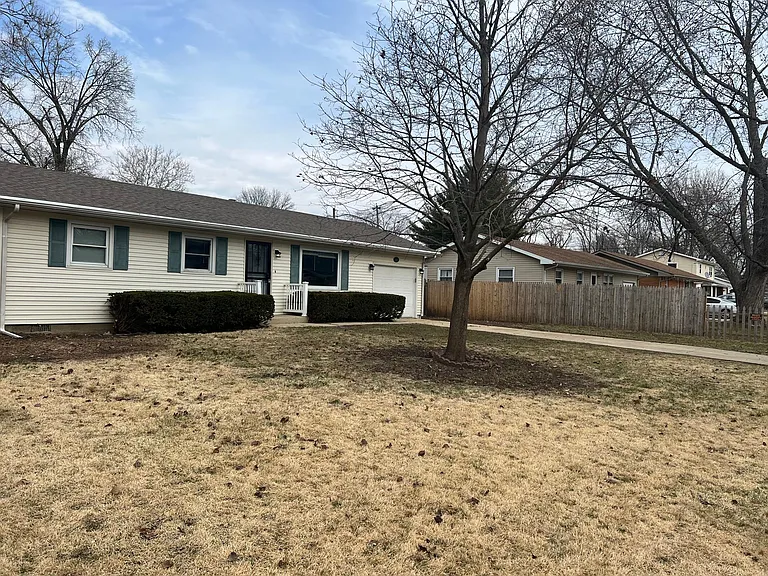 1418 Dobbins Dr — Photo 1