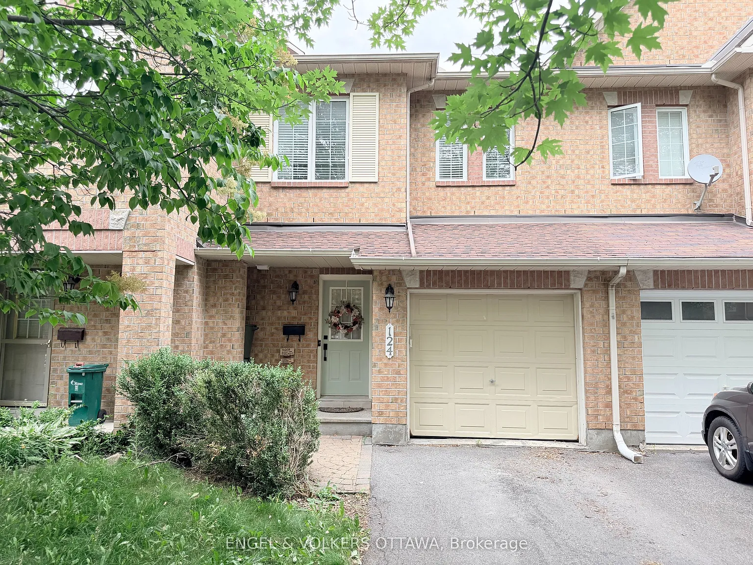 3 bed, $2,800 — Photo 1