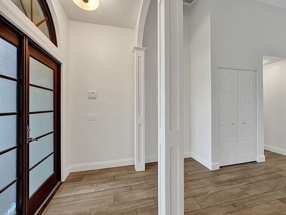 4th image of 3694 Newport Avenue