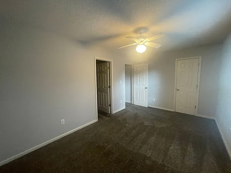 601 Main St — Photo 11