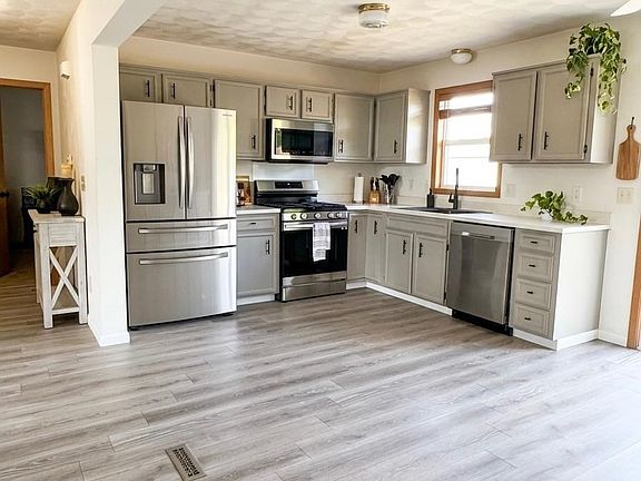 2nd image of 5540 Stockton Dr
