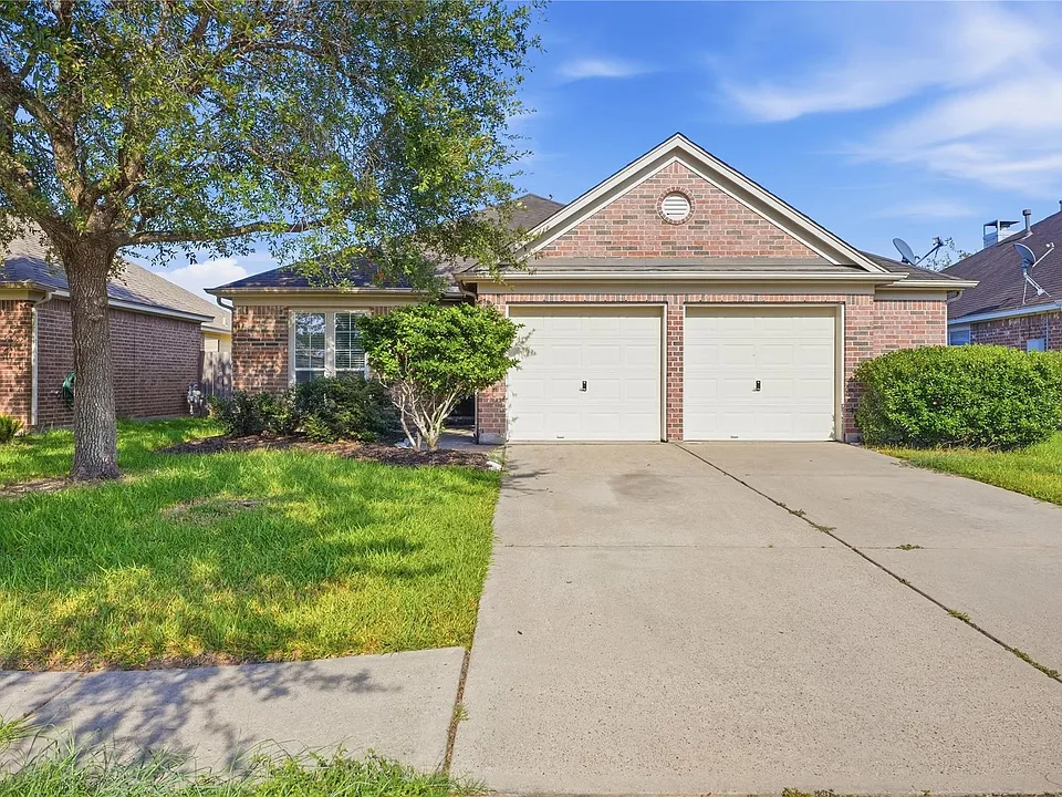 872 Rock Harbor Ln