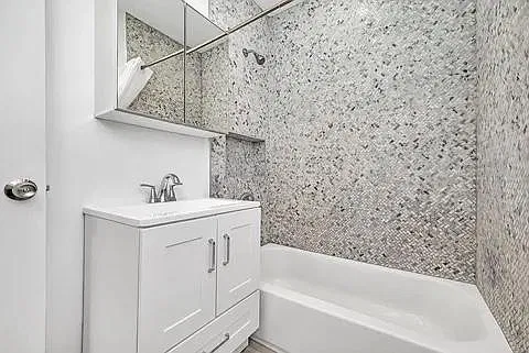 1 bed, 690 sqft, $1,850 — Photo 3