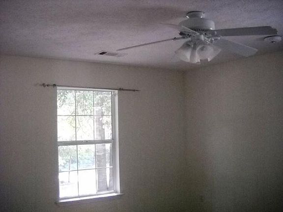 4th image of 245 Lee Road 2056