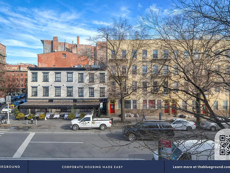 302 W 11th St #1 — Photo 4