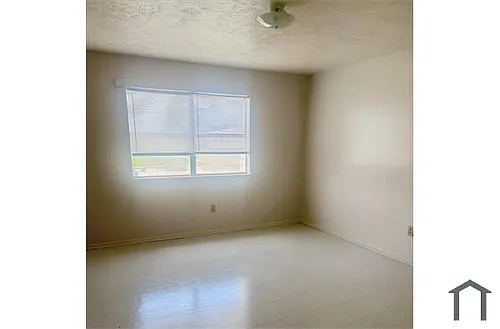 460 Gerard St Photo 1