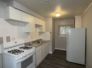 5286 S Wayne Rd, Wayne, MI 48184