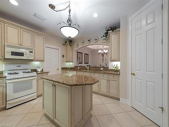 5th image of 2838 Tiburon Blvd E APT 101