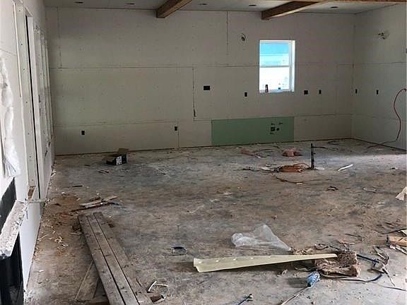 3rd image of 6440 Belle Maison Ln
