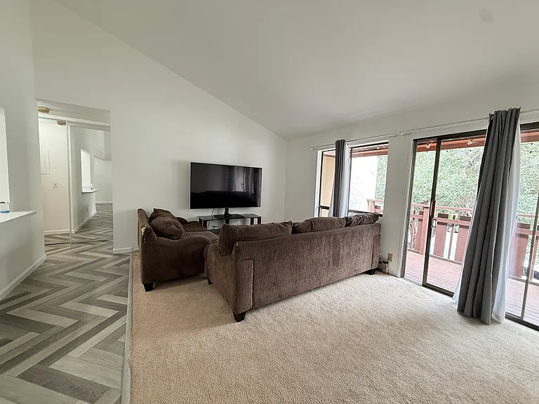 3370 Country Dr — Photo 6
