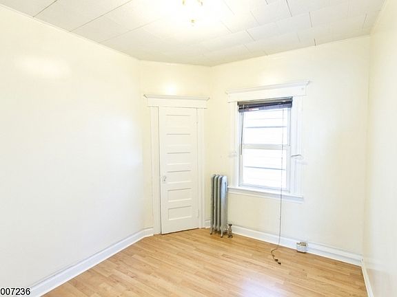 5th image of 81 Marion Ave Floor 2