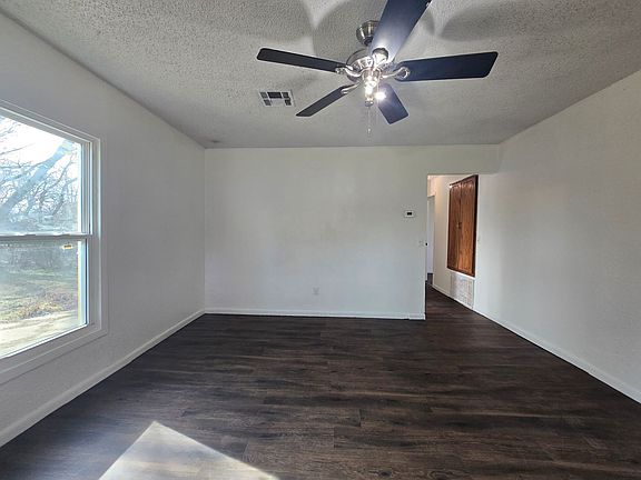 3rd image of 530 N Patchin Ave