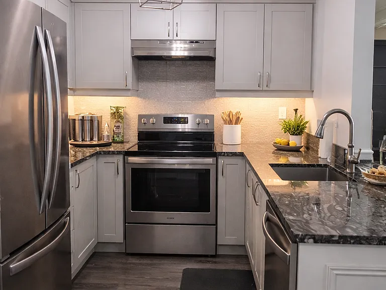 295 Cundles Rd E #606 — Photo 7