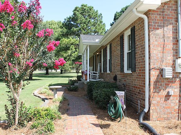 4th image of 604 Shelley Dr