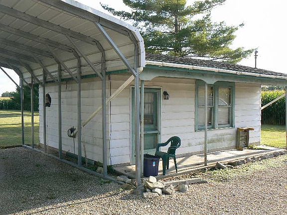 4th image of 1556 E State Road 356