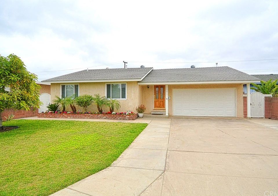 1st image of 15611 Elmbrook Dr