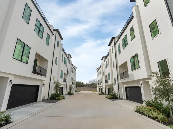 8706 Ojeman Villas Dr, Houston, TX 77055