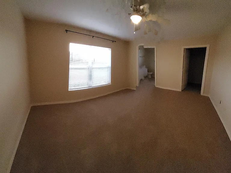 2244 SE Trillo St — Photo 8