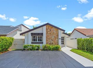 9034 SW 6th St, Miami, FL 33174