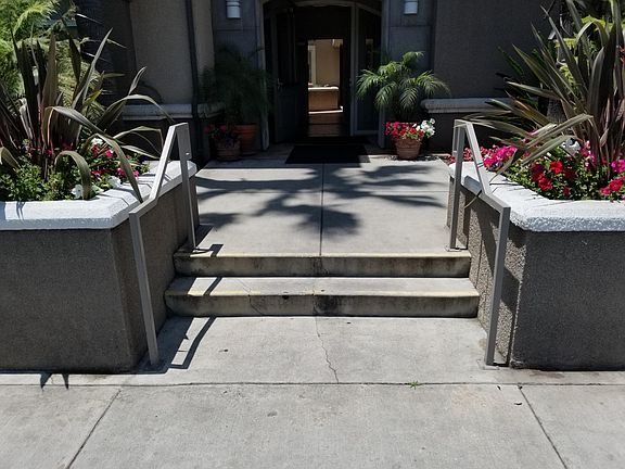 4th image of 3257 Sawtelle Blvd #105
