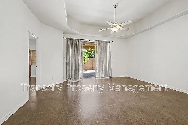 2 bed, 2.0 bath, 1206 sqft, $2,295 — Photo 4