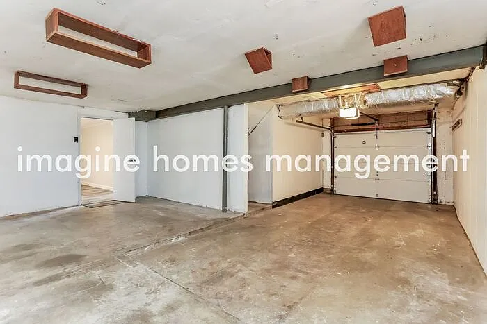 1117 Burgundy Ln — Photo 10