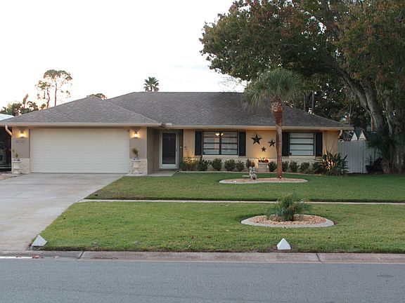 3rd image of 4720 Hidden Lake Dr