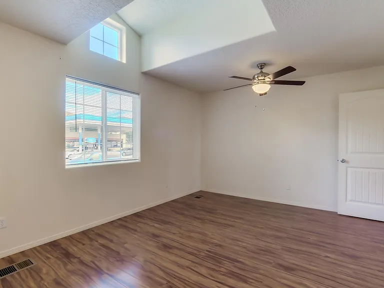 2400 Marie Park Dr NE — Photo 7