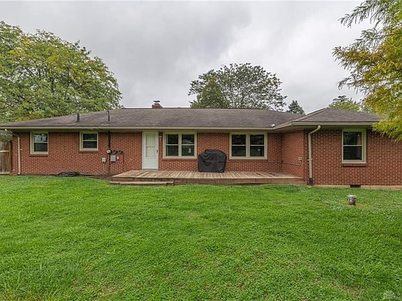 3rd image of 2138 Knoll Dr
