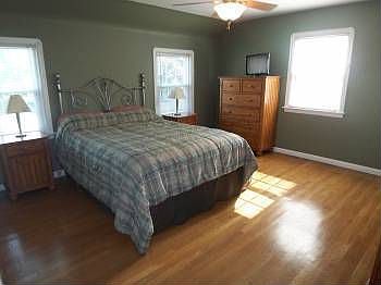 3rd image of 15408 Edolyn Ave