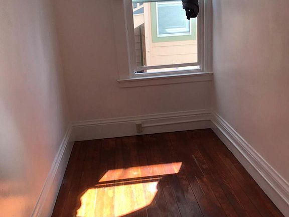 2nd image of 1847 Stockton St #B