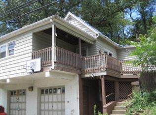 221 Harrison Ave, Jeannette, PA