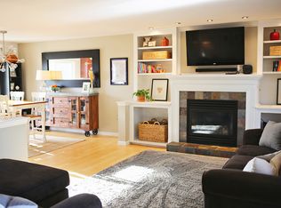 345 Pebble Beach Dr, Mount Wolf, PA 17347