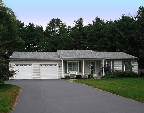 1st image of 13 Candleberry Dr