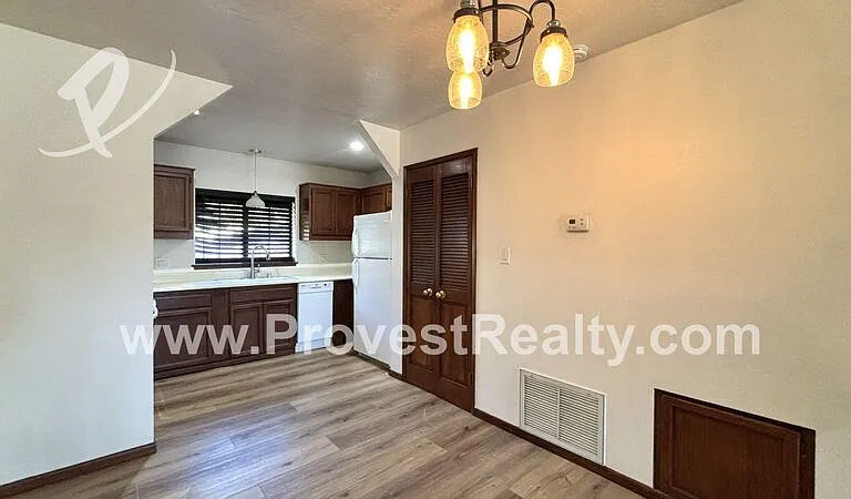 6078 Spruce St #C — Photo 8