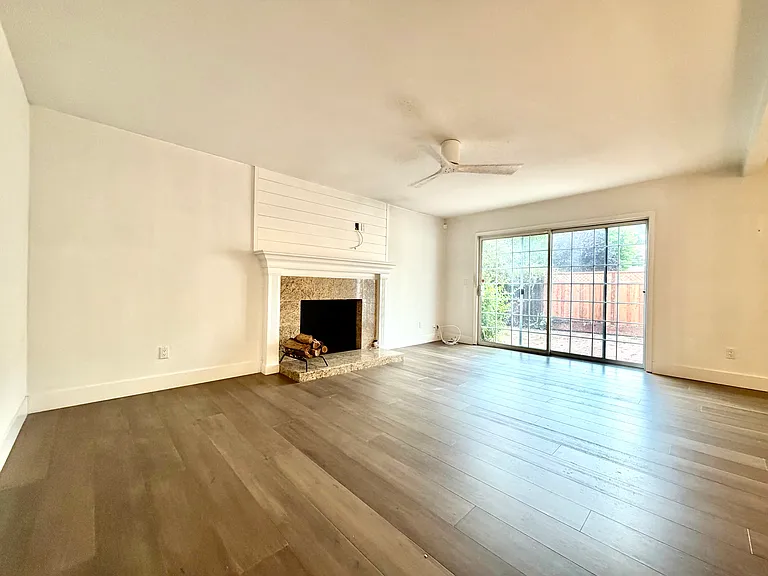 2701 Center Rd — Photo 3