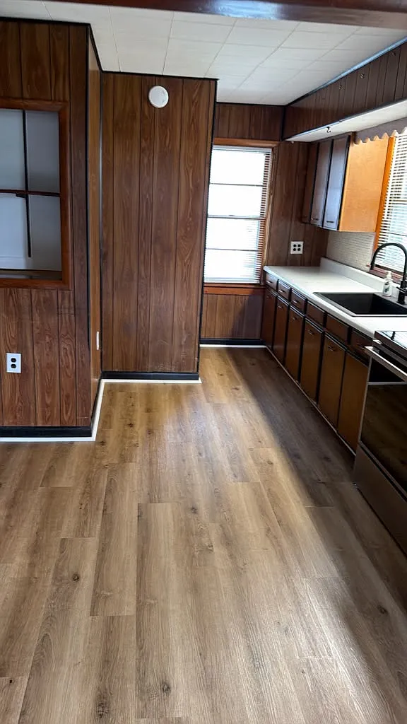 3 bed, 900 sqft, $1,020 — Photo 2