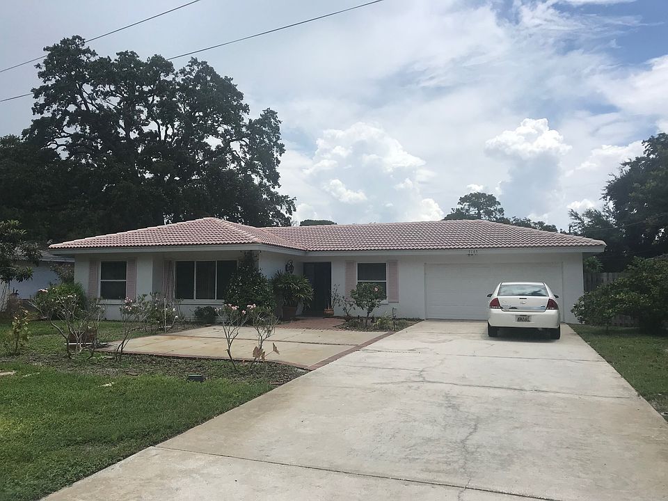 1st image of 5145 Venetian Blvd NE
