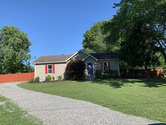 2nd image of 612 Mason Ct