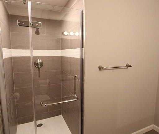 5th image of 48 Winter St #23