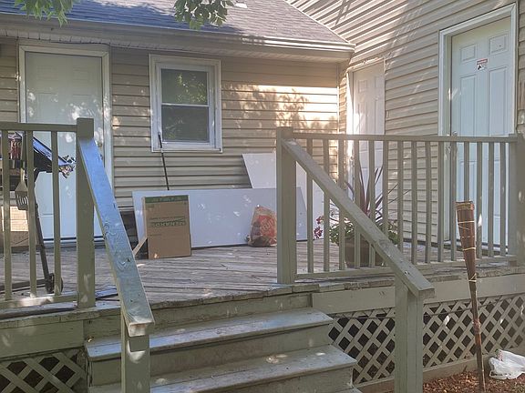 4th image of 3223 Woodbridge Ave
