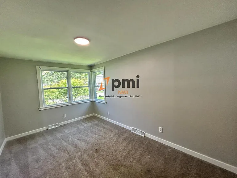 14725 Bryan St — Photo 11