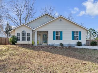 531 Country Gardens Dr, Fountain Inn, SC 29644