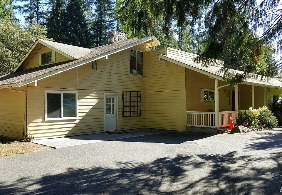 2nd image of 16322 Avondale Rd NE